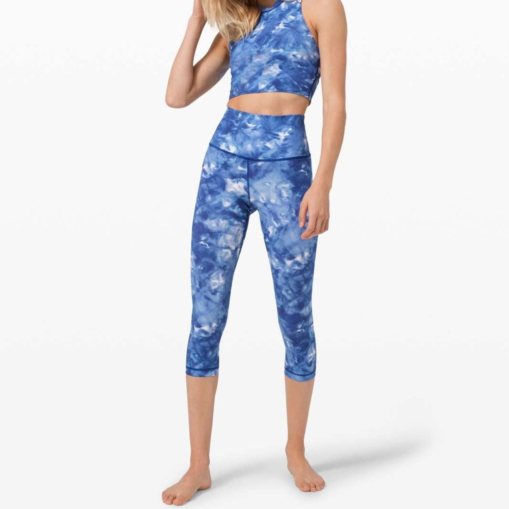 Brand new Rare Lululemon Run With The Waves Crops 21”